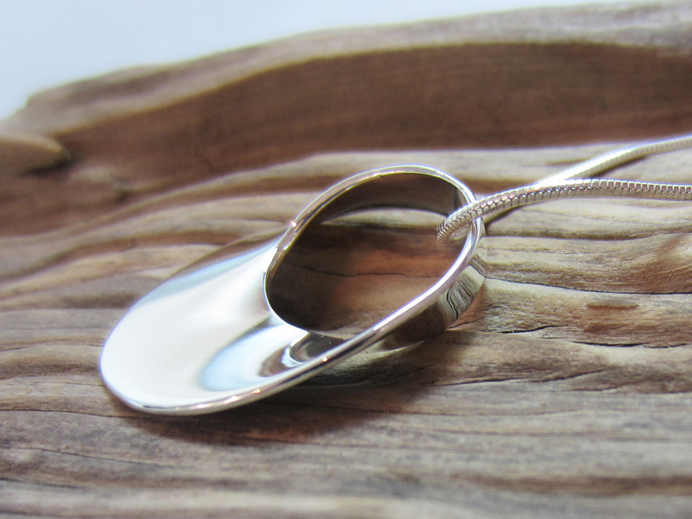 Infinity pendant