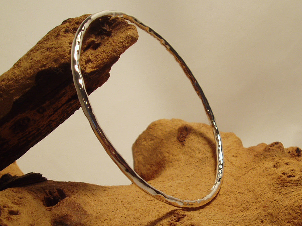 round hammered bangle