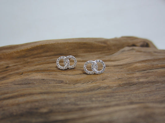 interlinked circle cubic zirconia studs