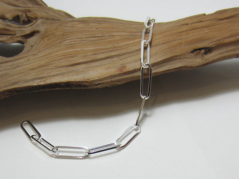 Beautifully simple, sterling silver chain link bracelet. Each link measures 20mm and the bracelet is 195mm or 7.5 inches in total. 925 Silver Canterbury