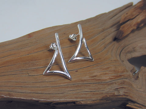 Sterling silver, open triangle design which measures 25mm long. 925 Silver canterbury