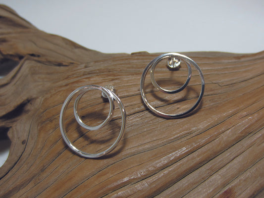Nice size sterling silver studs to make a bit more of a statement, they measure 21mm across. 925 Canterbury