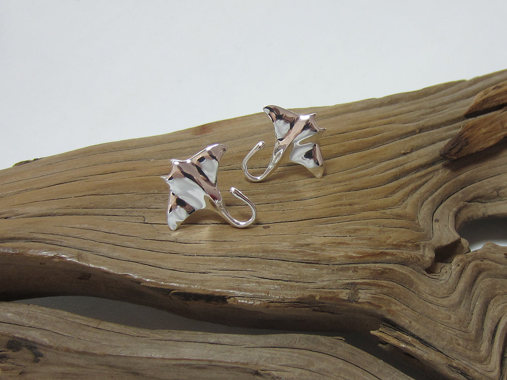 sterling silver manta ray stud earrings 925 Canterbury
